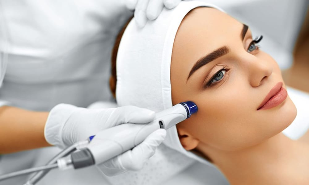 Những lầm tưởng phổ biến về công nghệ làm đẹp tại nhà và cẩm nang sử dụng thiết bị đúng cách, an toàn và hiệu quả.